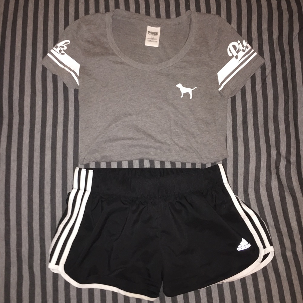 PINK Victoria’s Secret Scoopneck Tee